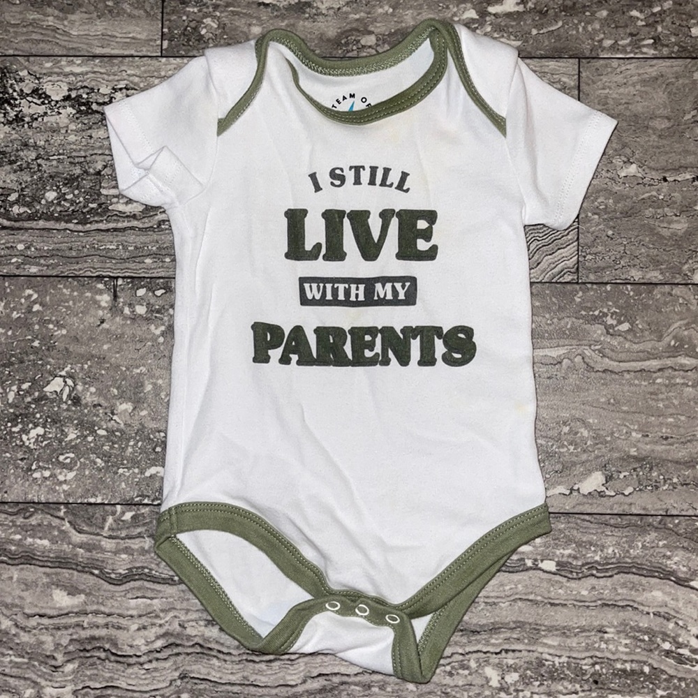 Short sleeve onesie